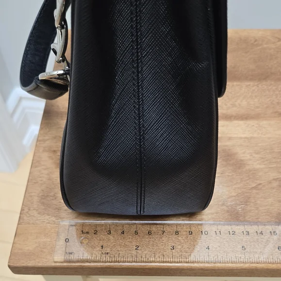 Ferragamo Handbag - Picture 16 of 17